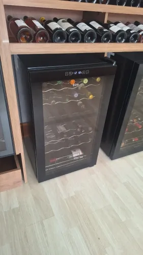 Adega climatizada refrigeada EOS 34 garrafas