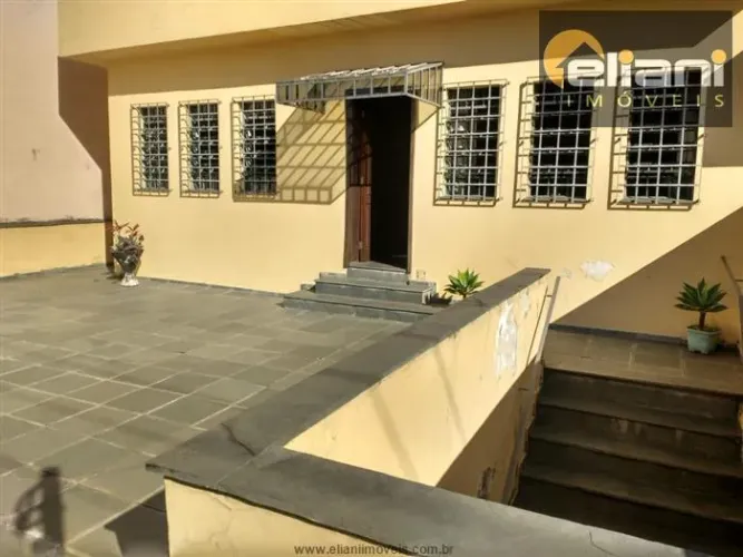 Casas Comerciais para locação em Poá no bairro Centro