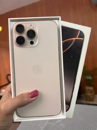 iPhone 16 Pro Max 256gb 96% Bateria - Seminovo