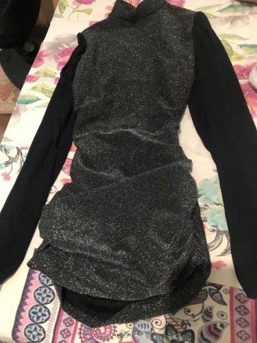 Vendo vestido de festa