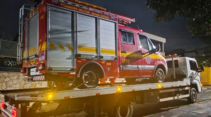 Volks Delivery 11-180  ano 2025 Plataforma guincho Novíssimo 