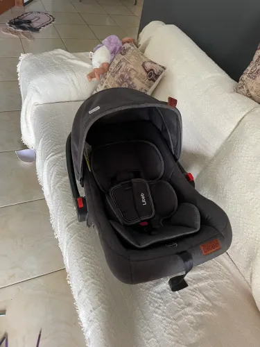 Bebê conforto litet. 1 ano de uso. Em perfeito estado 
