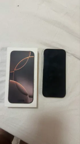 Vendo iPhone 16 pro, único dono com caixa 128 g 