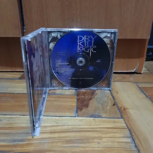 CD Dry Kill Logic - The Darker Side of Nonsense - Coleção