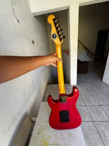 Guitarra strato modificado por luthier