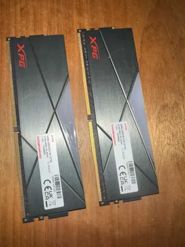 Memória RAM DDR4 2x8gb 3600mhz CL18 XPG RGB