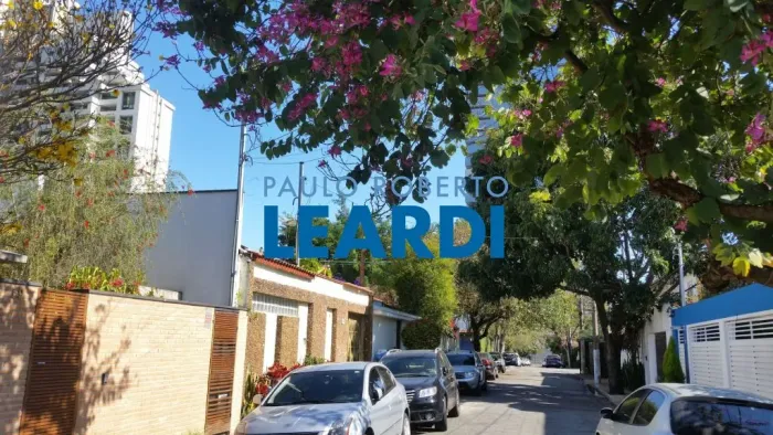 CASA ASSOBRADADA - BROOKLIN - SP