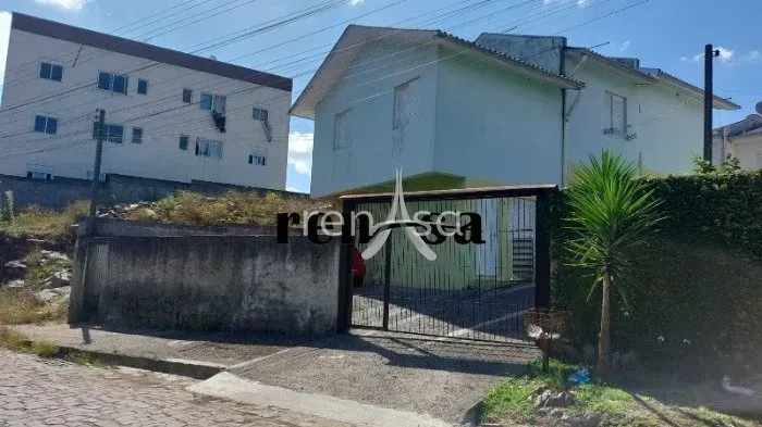 Sobrado para venda, 2 quarto(s),Industrial, Caxias Do Sul