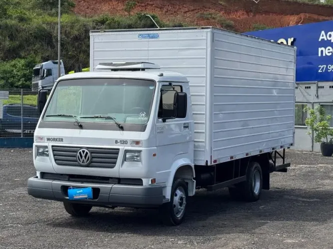 VW 8-120 ANO 2002 - CAMINHAO 3/4 COM BAÚ * ACCELO FORD CARGO 709 710