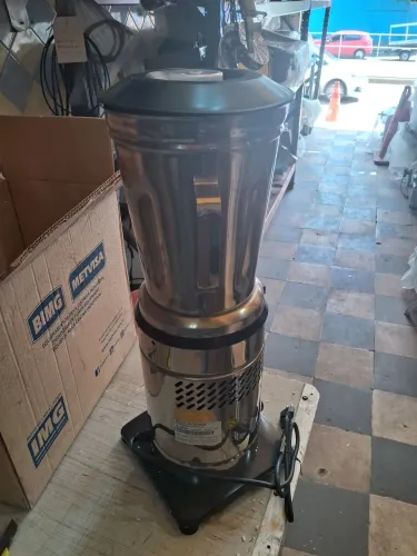 Liquidificador industrial 4L baixa rotação