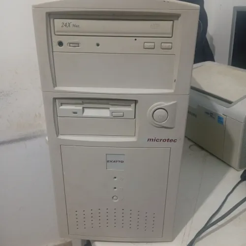Computador Antigo Funcionando K6-2 367mhz 192ram 10gb Windows 95