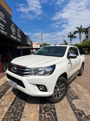 Toyota Hilux CD SRV 4X4 2.8 TDI Diesel Aut. 2018