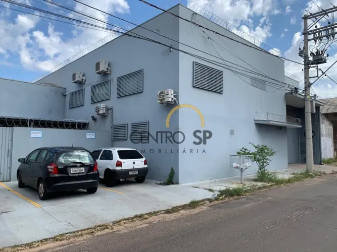 Vila Engler,, Barracão para aluguel e venda com 460 m²