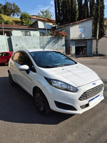 Ford Fiesta 1.5 16V Flex Mec. 5P 2014