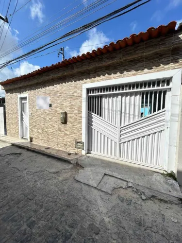 CASA EM RUA PÚBLICA NO PONTO NOVO = CASTELO BRANCO [3038]