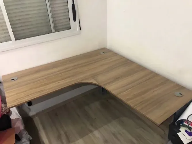 Mesa escritório em L