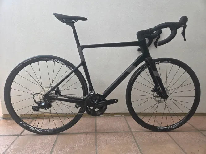 Bicicleta Cannondale supersix evo Carbon Disc