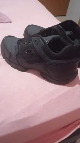 Tenis novo botinha da oakley tm 42