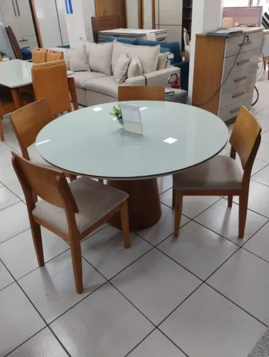 Mesa de jantar 4 cadeiras