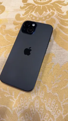 iPhone 15 128gb ( bateria 79% )