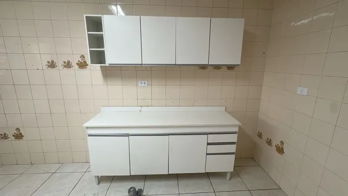 Armário semi novo