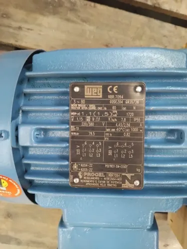 Motor WEG 1CV Trifásico 4 Polos 220/380V IP55 - Novo (2003)