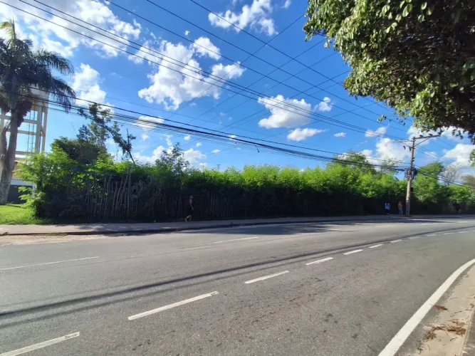 Terreno Comercial 10.000m² em Santa Cruz  Em Frente a Condomínios Minha Casa Minha Vida  A