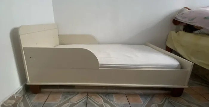 BERCO ZUPY MINI CAMA - USADO