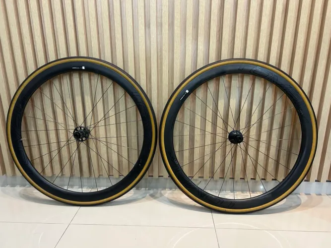 Rodas Roval CLX 40 - Ceramicspeed