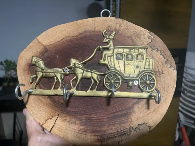 Porta chaves em bronze antiguidade