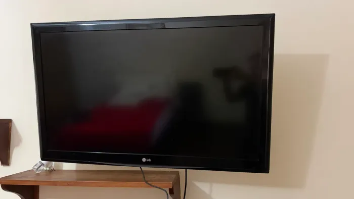 TV usada do modelo LG 42LE4300 (ou TVs equivalentes da LG de 42 polegadas LED Full HD