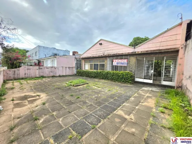 Casa à Venda em Bairro Novo