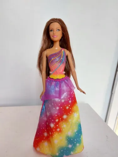 Boneca Barbie Reino Mágico do Arco Iris