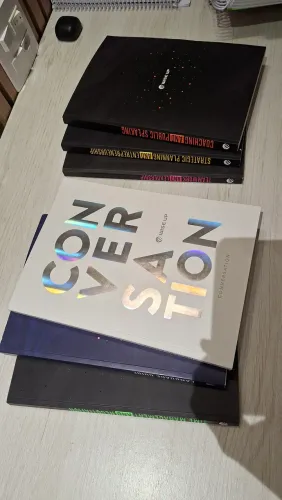 Box de livros Wise Up na caixa