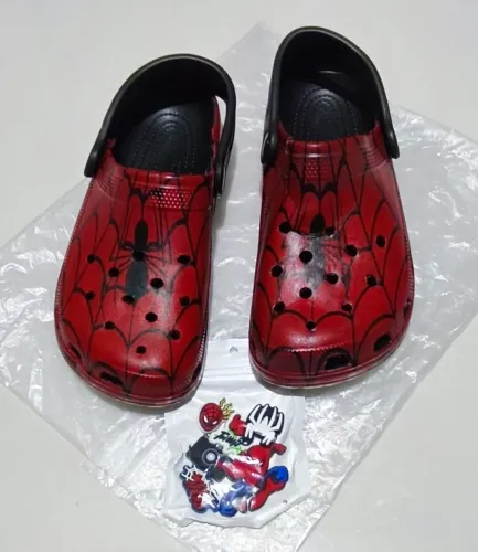 Crocs Marvel Spider-man.