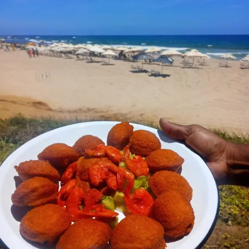 Preciso de vendendor pra trabalhar vendendo acarajé na praia 