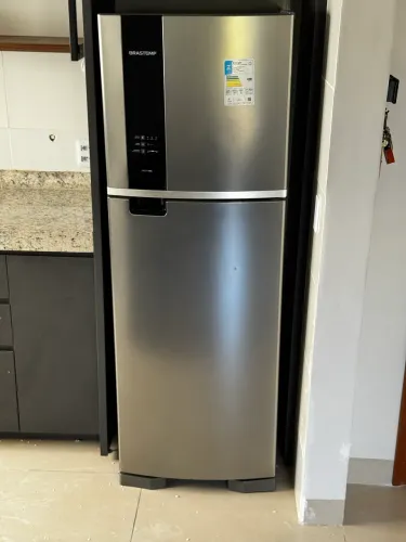 Vendo GELADEIRA INOX 375 litros Brastemp