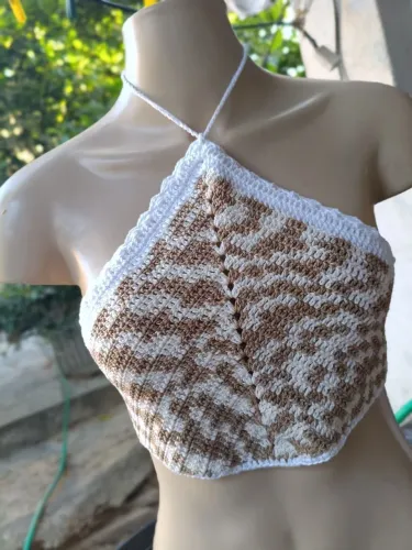 Cropped multicolor crochê 