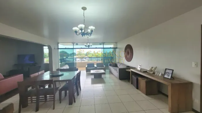 Apartamento à venda de 216m² - 04 dormitórios, sendo 02 suítes e 02 vagas de garagem - Edi