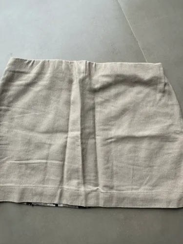 Mini saia Zara