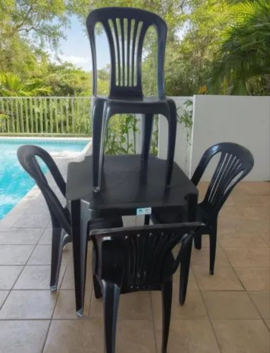 Conjunto de mesa com cadeiras bistrô preta