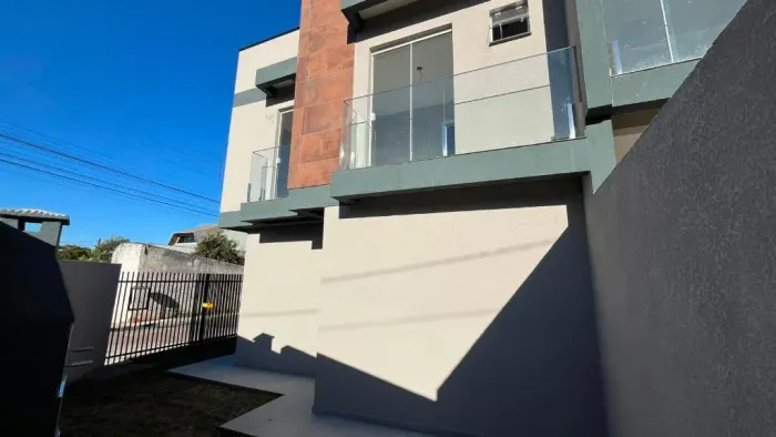 Sobrado com 3 dormitórios à venda, 93 m² por R$ 650.000 - Fazendinha - Curitiba/PR