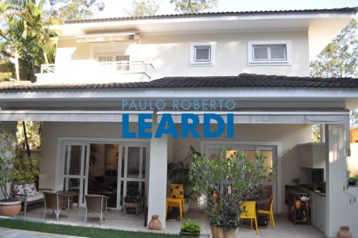 CASA EM CONDOMÍNIO - JARDIM GUEDALA - SP