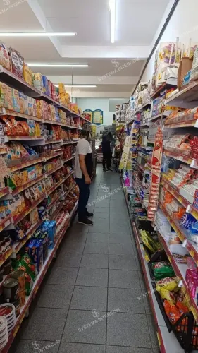 Mercado sem açougue na região da Zona Sul