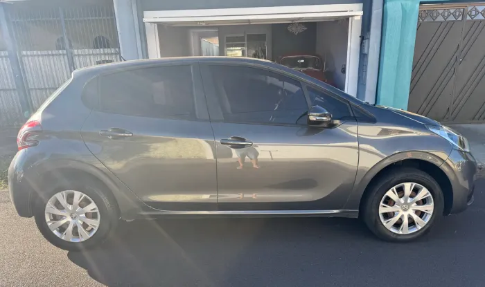 Peugeot 208 Active 1.2 Flex 12V 5P Mec. 2019