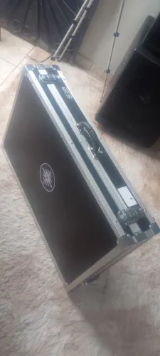 VENDO UM CASE NOVINHO PARA DJ