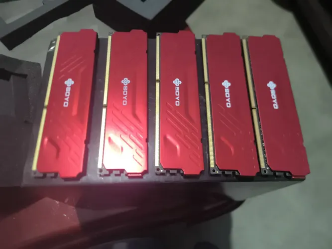 Memória RAM SOYO DDR3 1600MHz para Desktop (Ler Descrição)