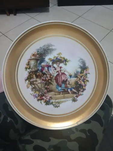 Prato decorativa em porcelana