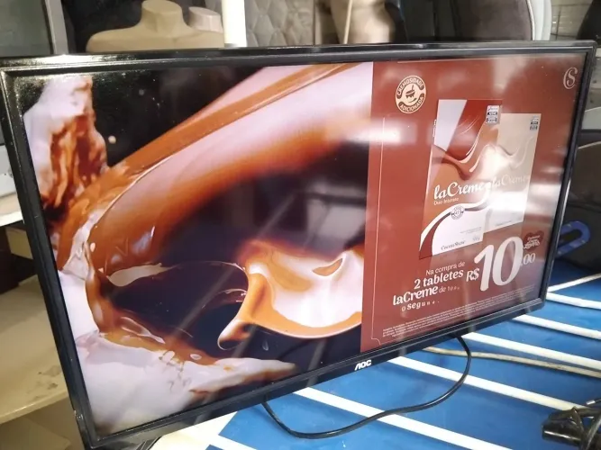 Tv monitor 24" AOC em bom estado.