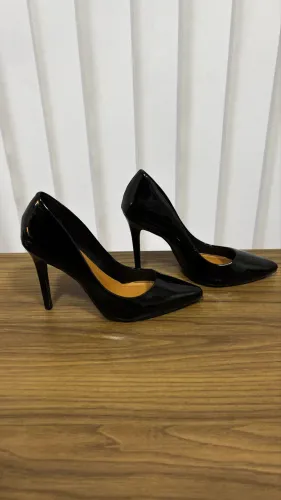 SCARPIN AREZZO ORIGINAL PRETO VERNIZ - TAMANHO 36